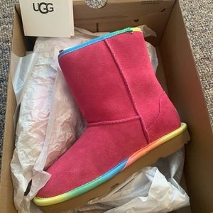 Kids ugg size 2